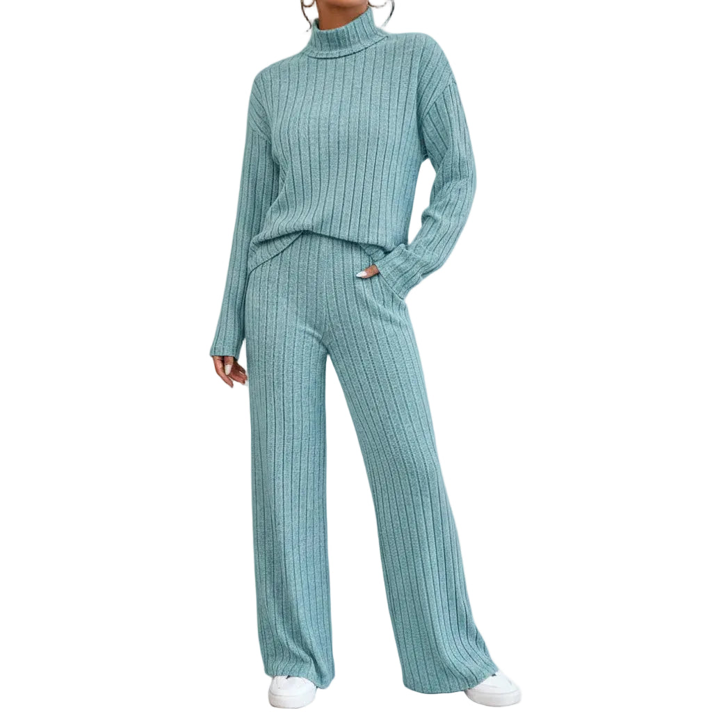 Embossed gray knit outfit for women